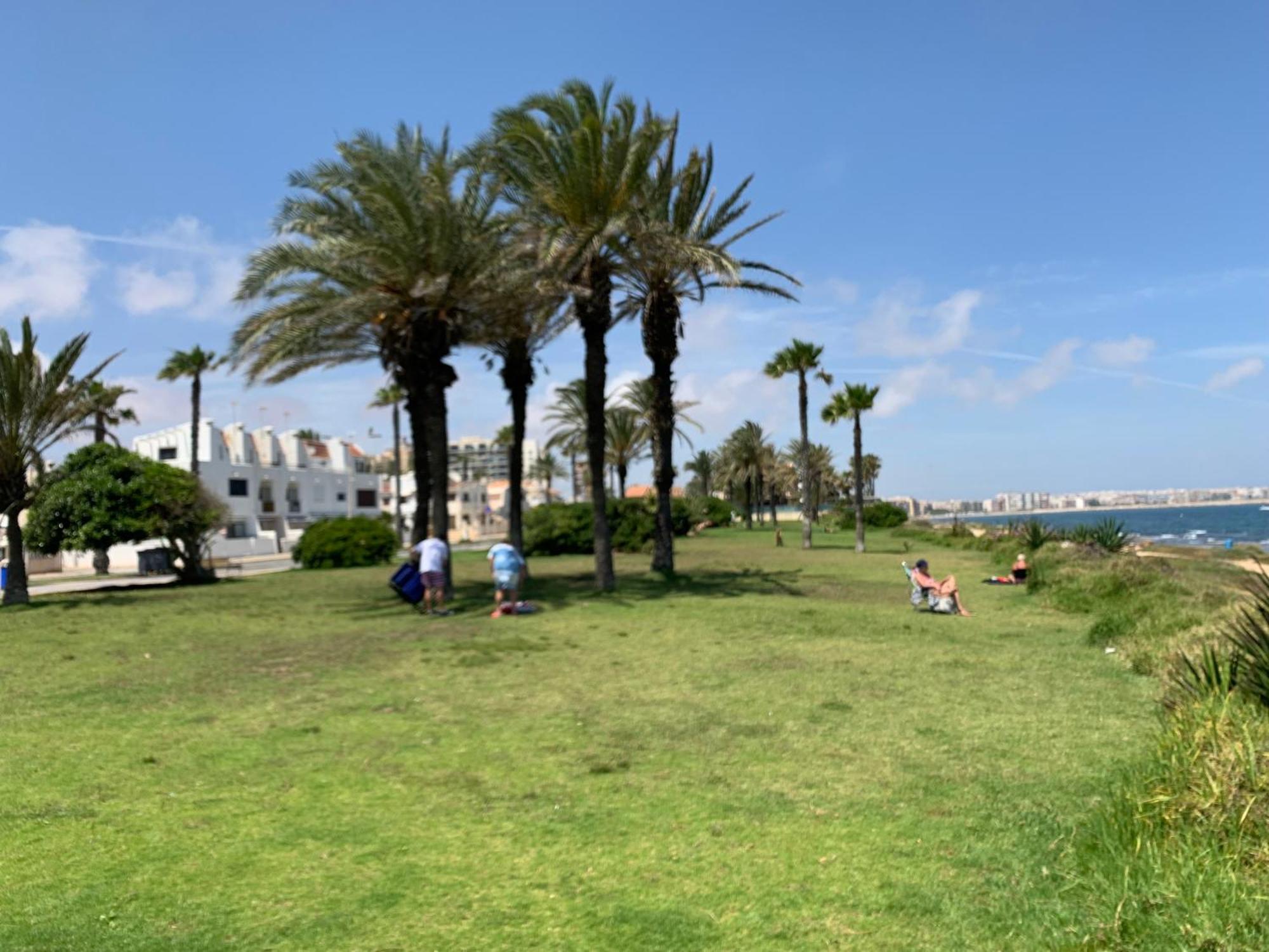 Apartment With Side Seaview 60 Meters From Sea Torrevieja Buitenkant foto